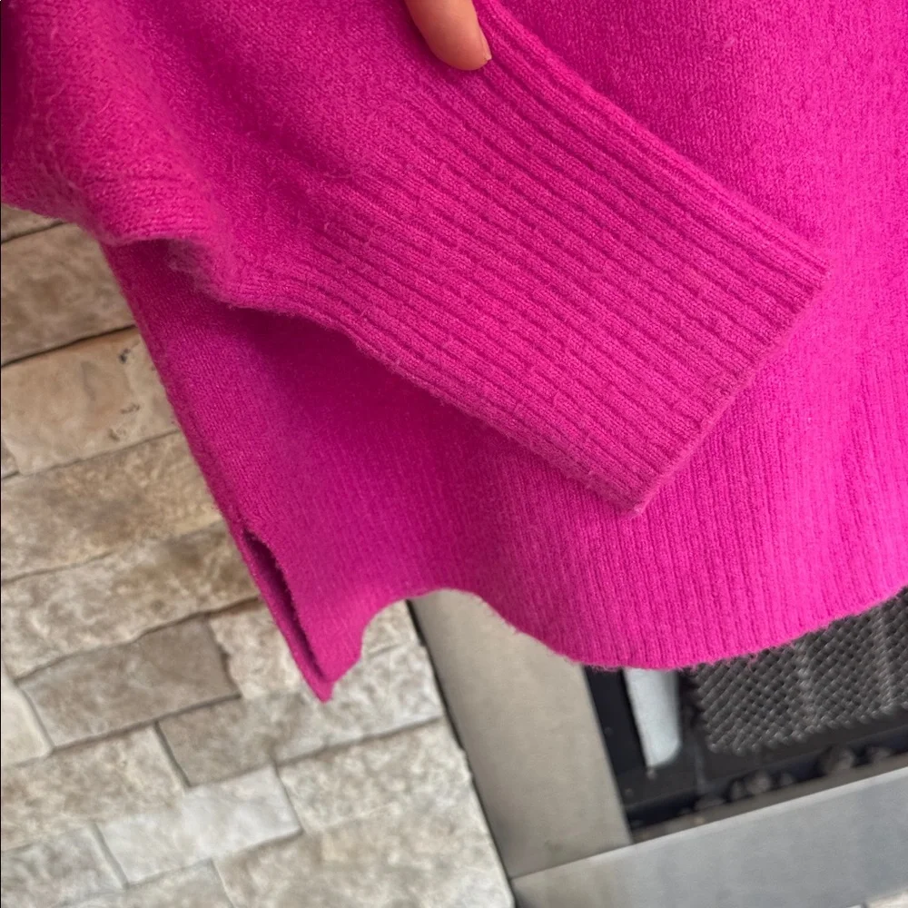 J. Crew Vibrant Pink Sweater in Extra-Soft Yarn, sz smal